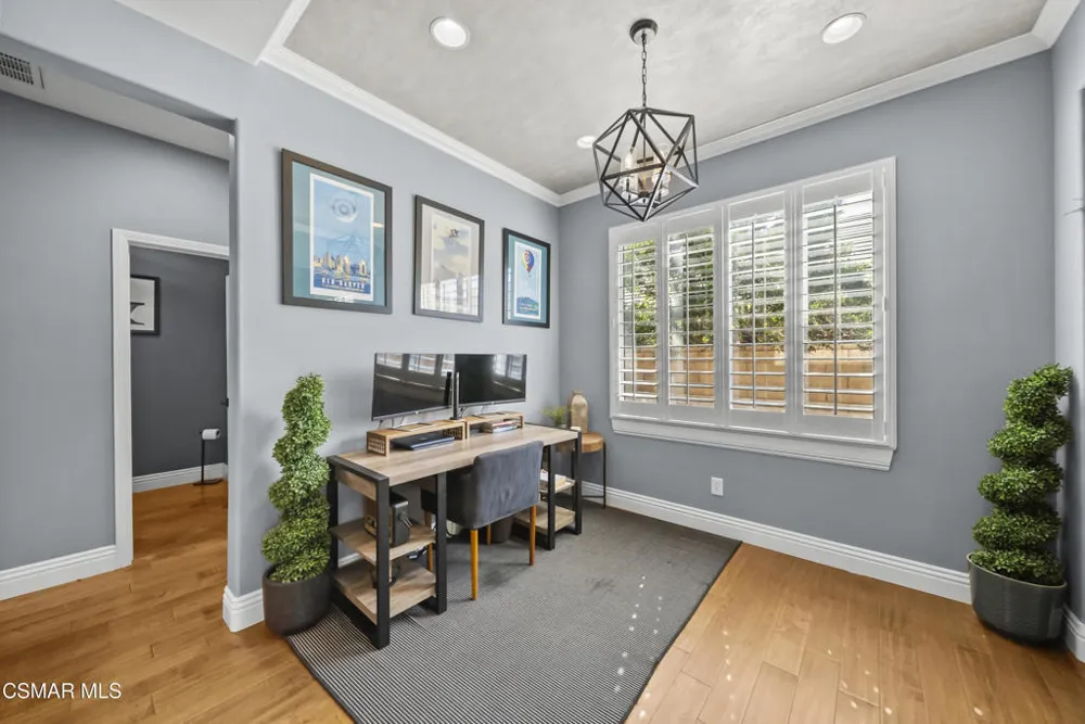 2591 Renata Court Thousand Oaks, CA 91362