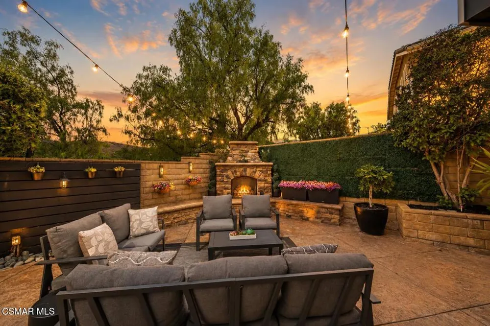 2591 Renata Court Thousand Oaks, CA 91362