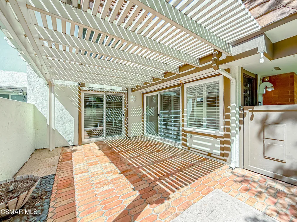 10435 Larwin Avenue Chatsworth, CA 91311
