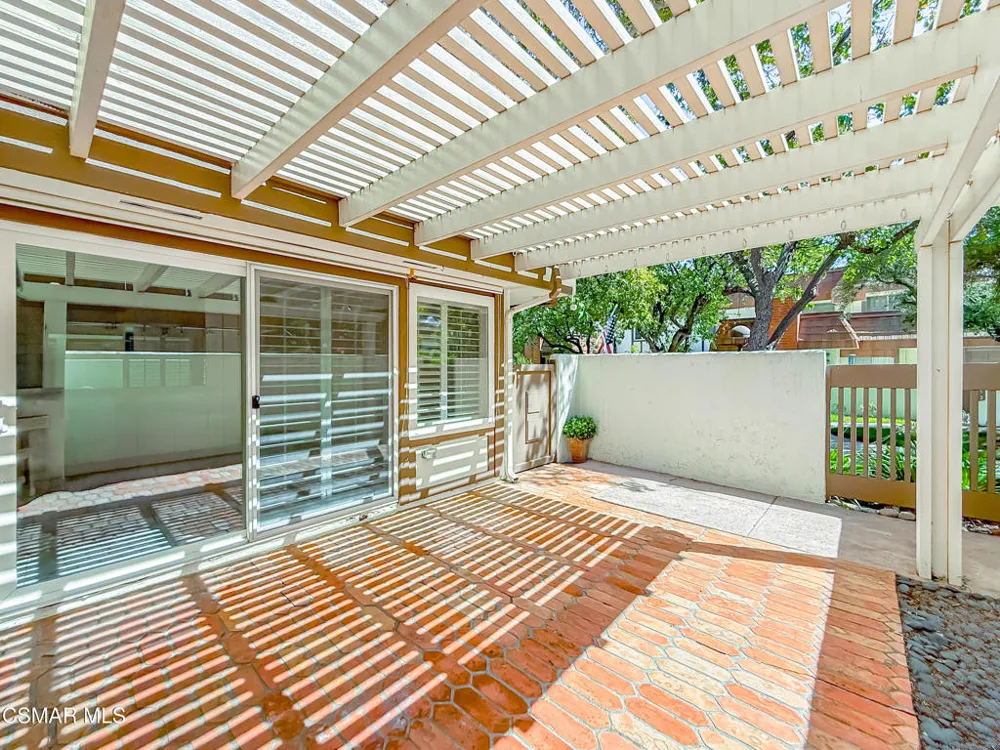 10435 Larwin Avenue Chatsworth, CA 91311
