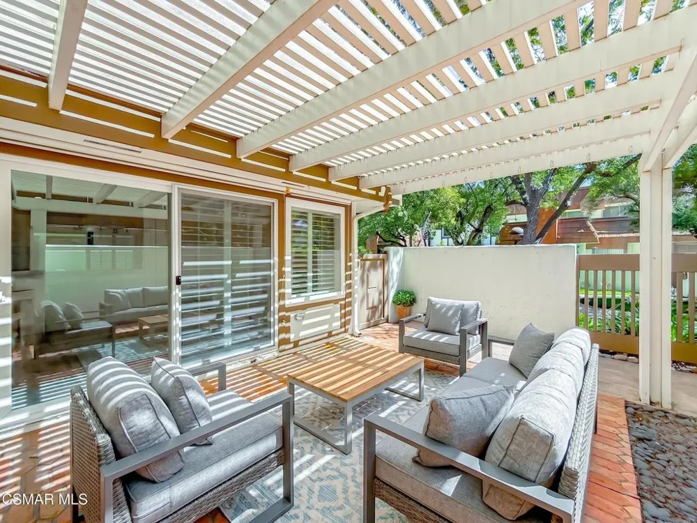 10435 Larwin Avenue Chatsworth, CA 91311