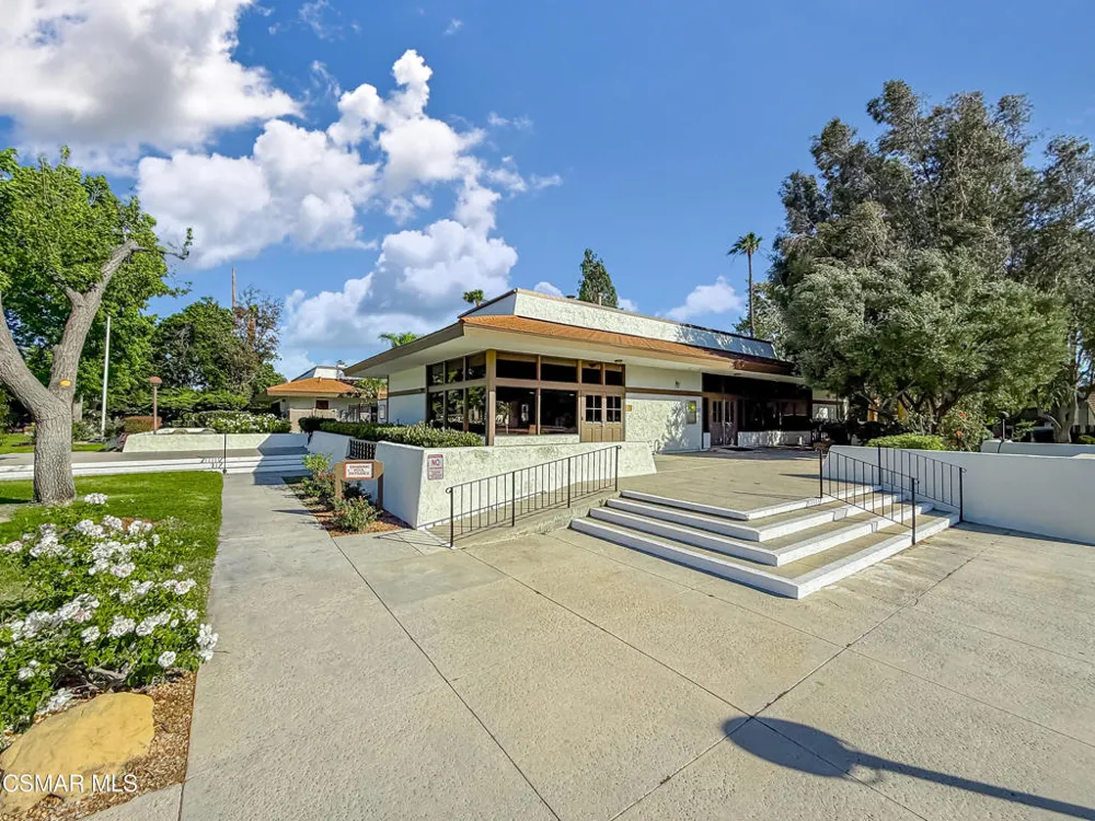 10435 Larwin Avenue Chatsworth, CA 91311