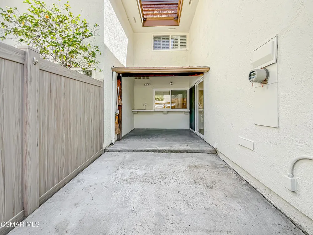 10435 Larwin Avenue Chatsworth, CA 91311