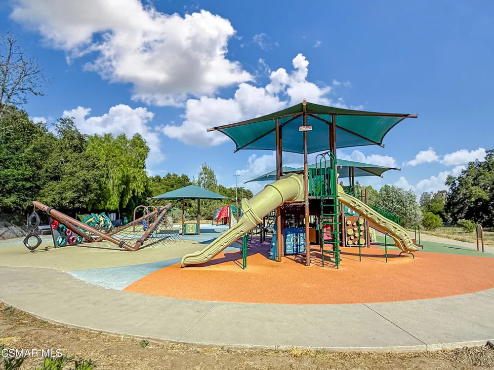 10435 Larwin Avenue Chatsworth, CA 91311