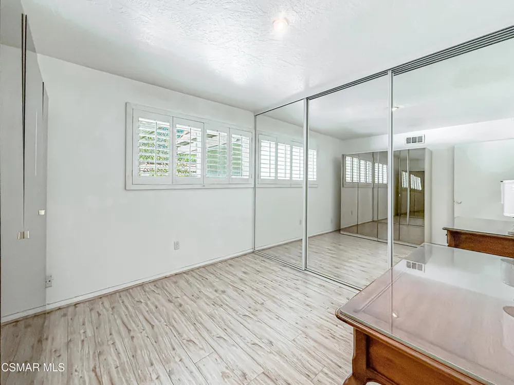 10435 Larwin Avenue Chatsworth, CA 91311