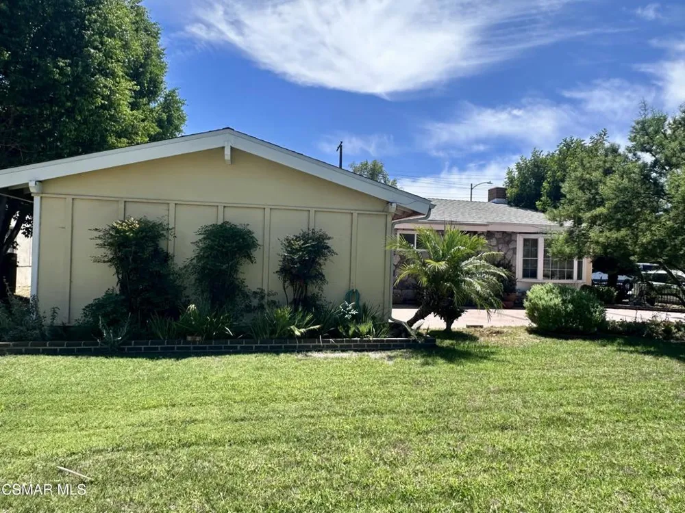 20256 Londelius Street Winnetka, CA 91306