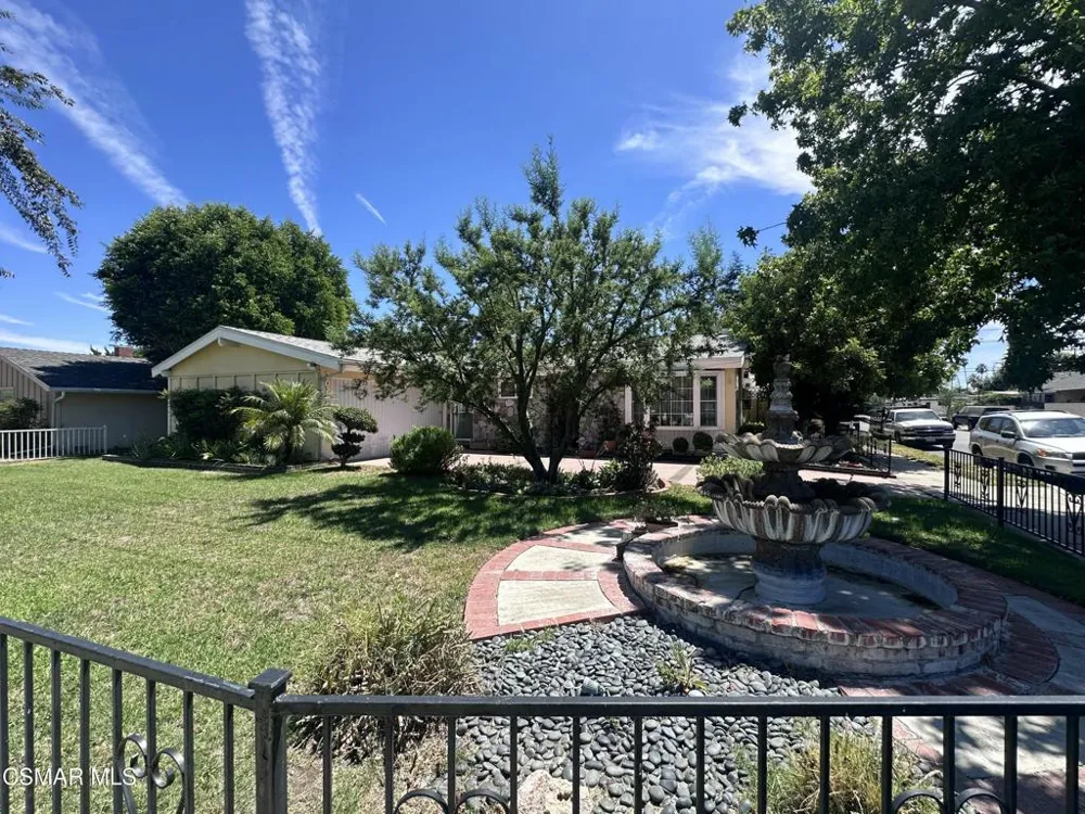 20256 Londelius Street Winnetka, CA 91306