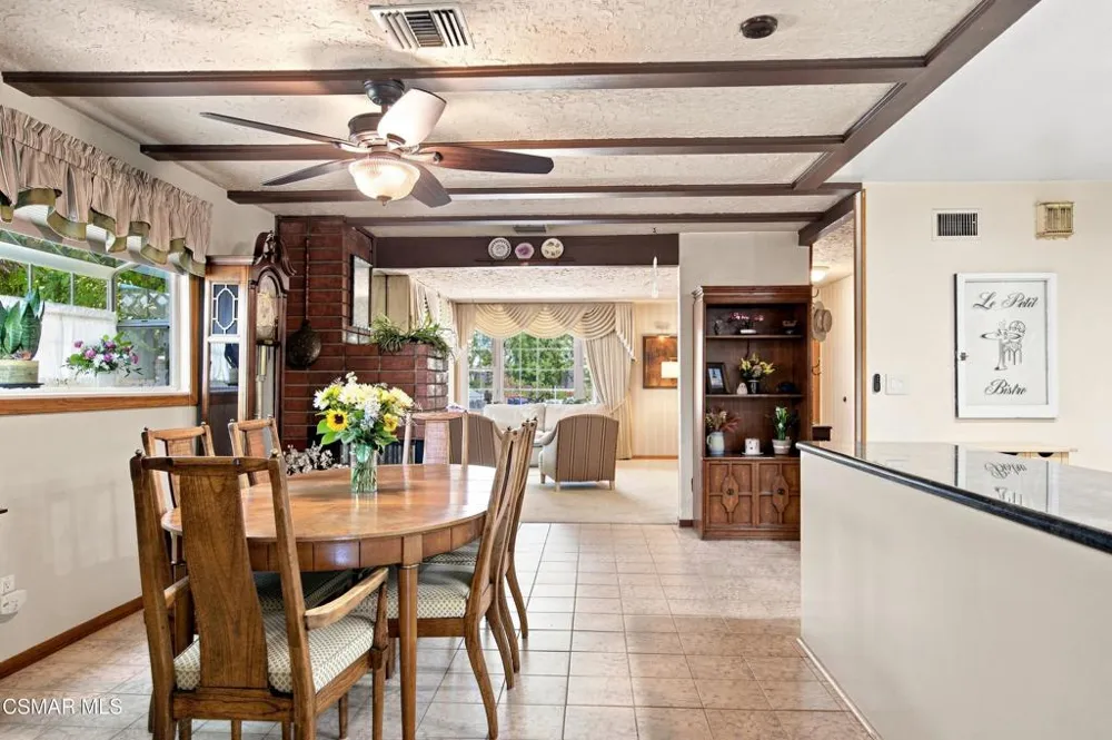 20256 Londelius Street Winnetka, CA 91306