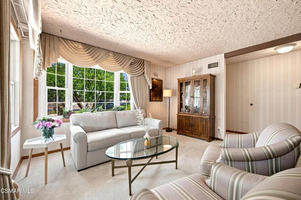 20256 Londelius Street Winnetka, CA 91306