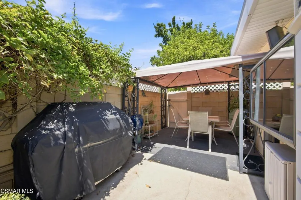 20256 Londelius Street Winnetka, CA 91306