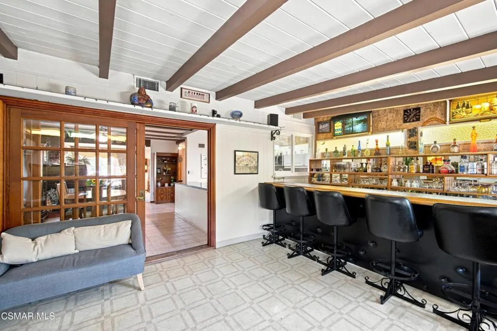 20256 Londelius Street Winnetka, CA 91306
