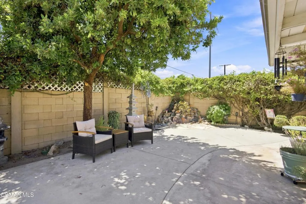 20256 Londelius Street Winnetka, CA 91306