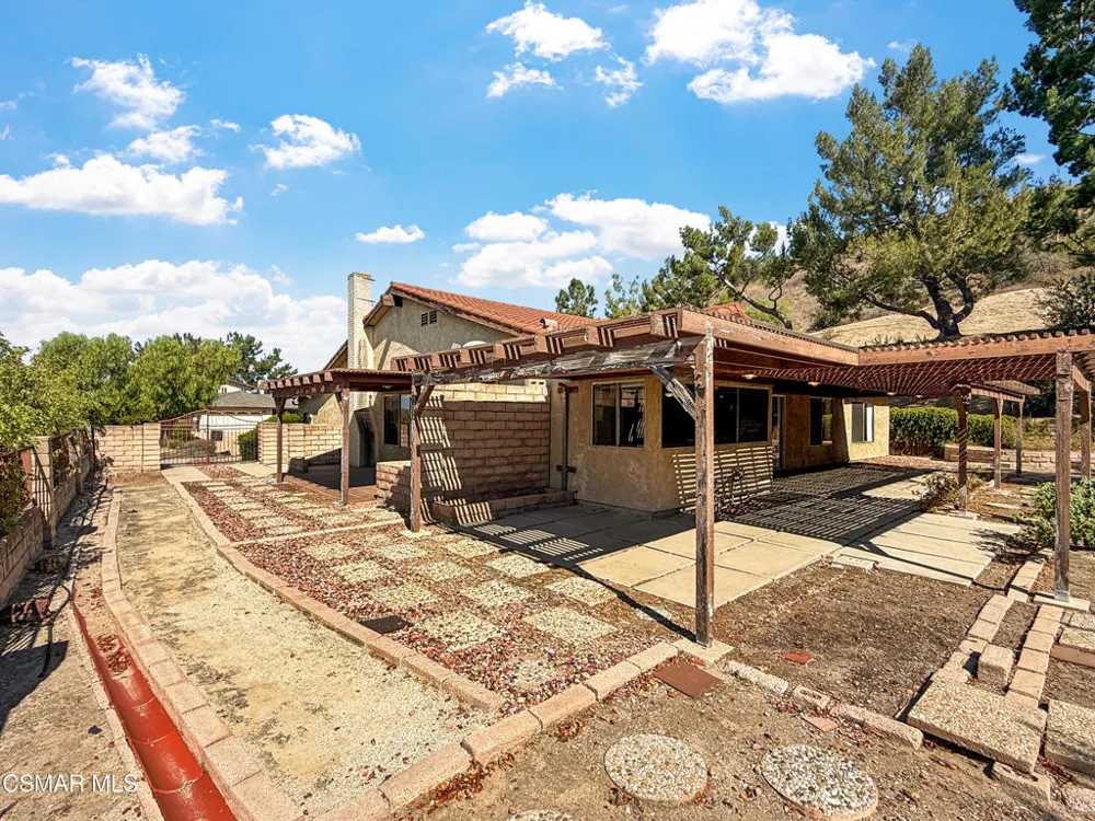 2167 Stoneman Street Simi Valley, CA 93065