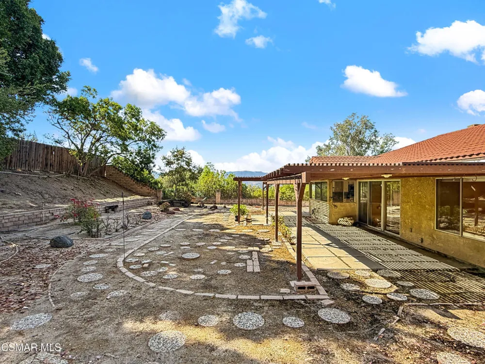 2167 Stoneman Street Simi Valley, CA 93065