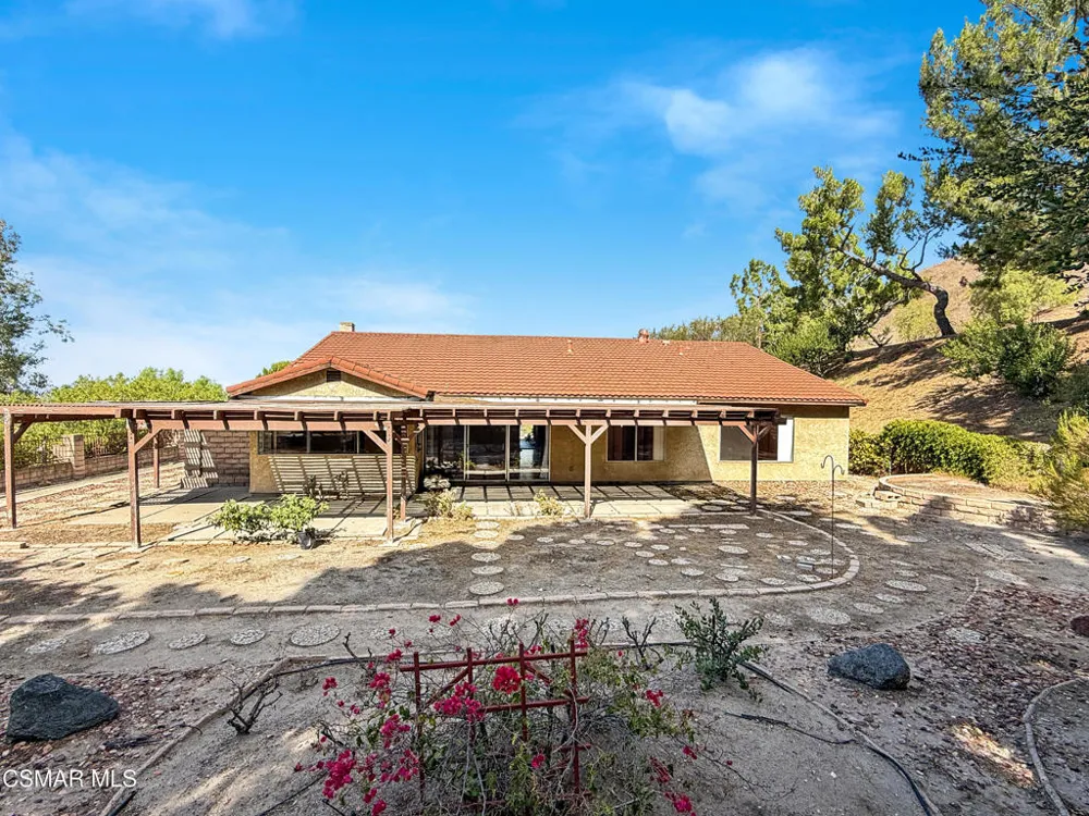 2167 Stoneman Street Simi Valley, CA 93065