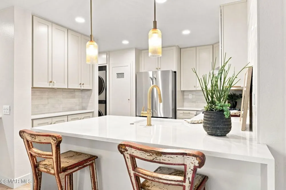 578 Via Colinas Westlake Village, CA 91362