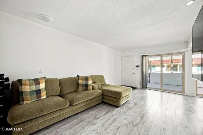 1218 Landsburn Circle Westlake Village, CA 91361