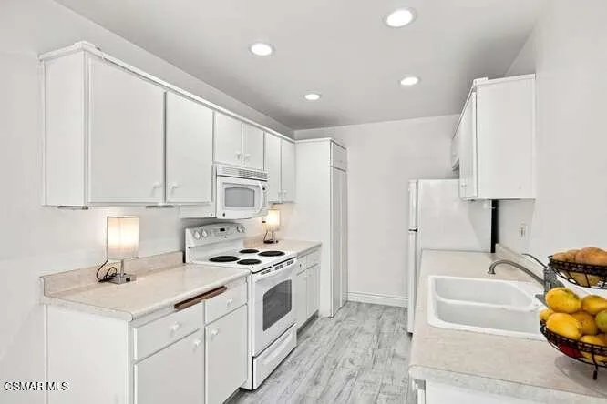 1218 Landsburn Circle Westlake Village, CA 91361