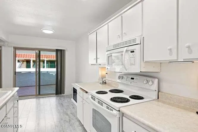 1218 Landsburn Circle Westlake Village, CA 91361