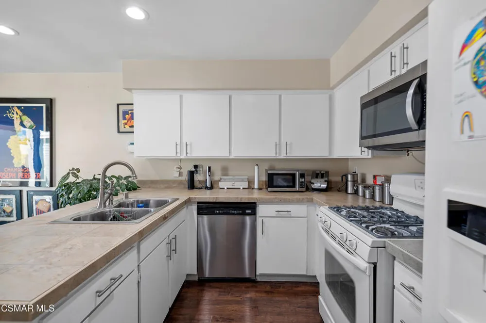 4170 Lake Harbor Lane Westlake Village, CA 91361