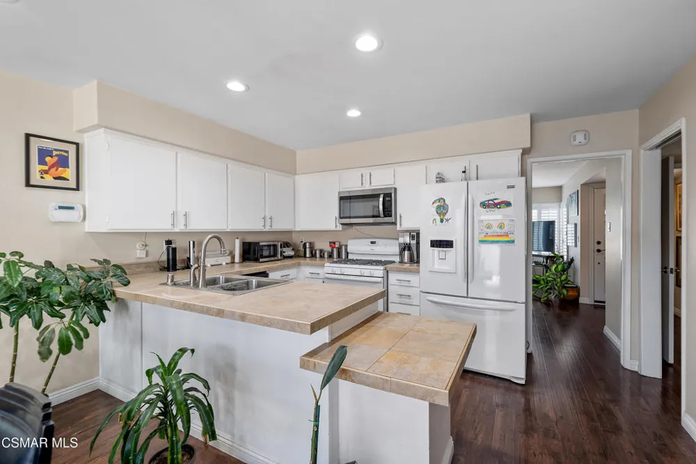 4170 Lake Harbor Lane Westlake Village, CA 91361