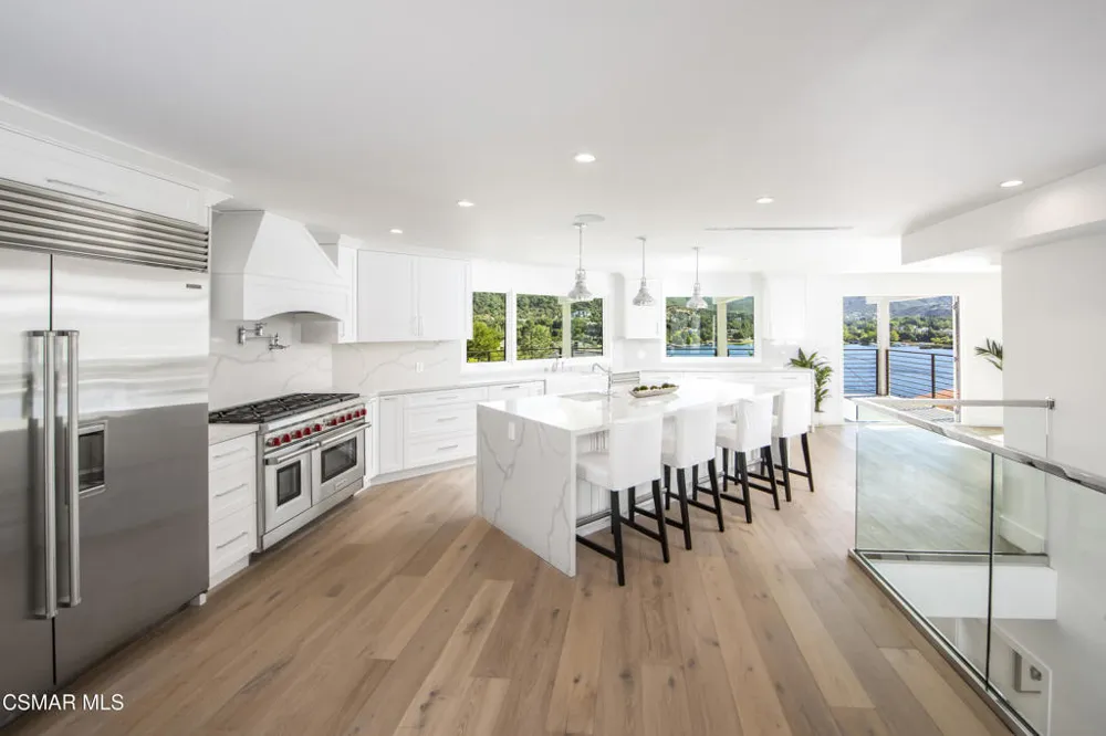 290 Lake Sherwood Drive Thousand Oaks, CA 91361