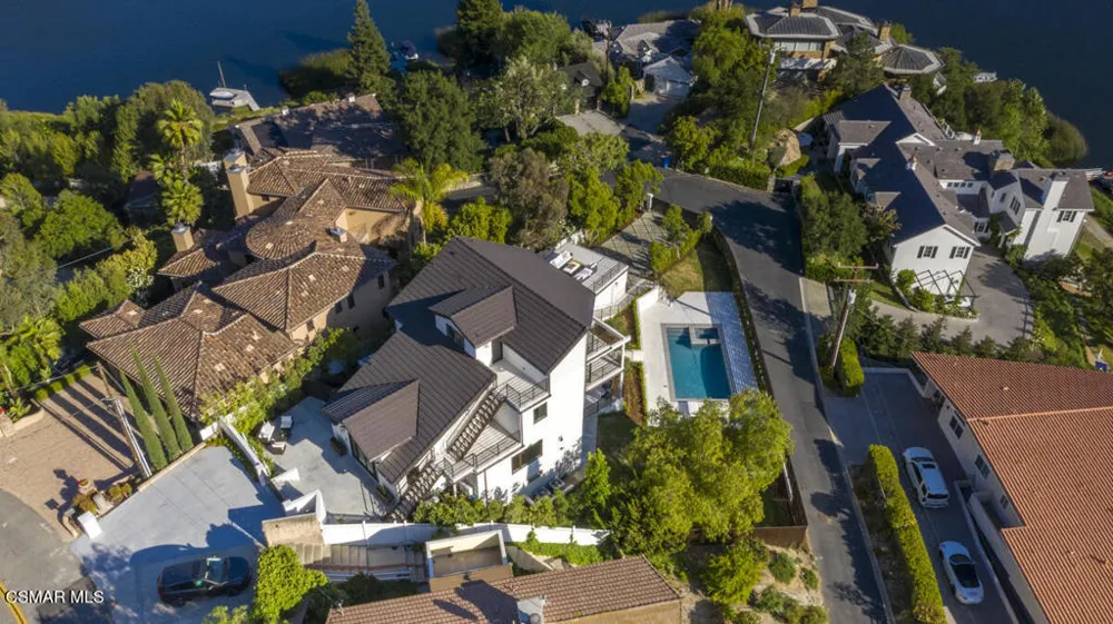 290 Lake Sherwood Drive Thousand Oaks, CA 91361