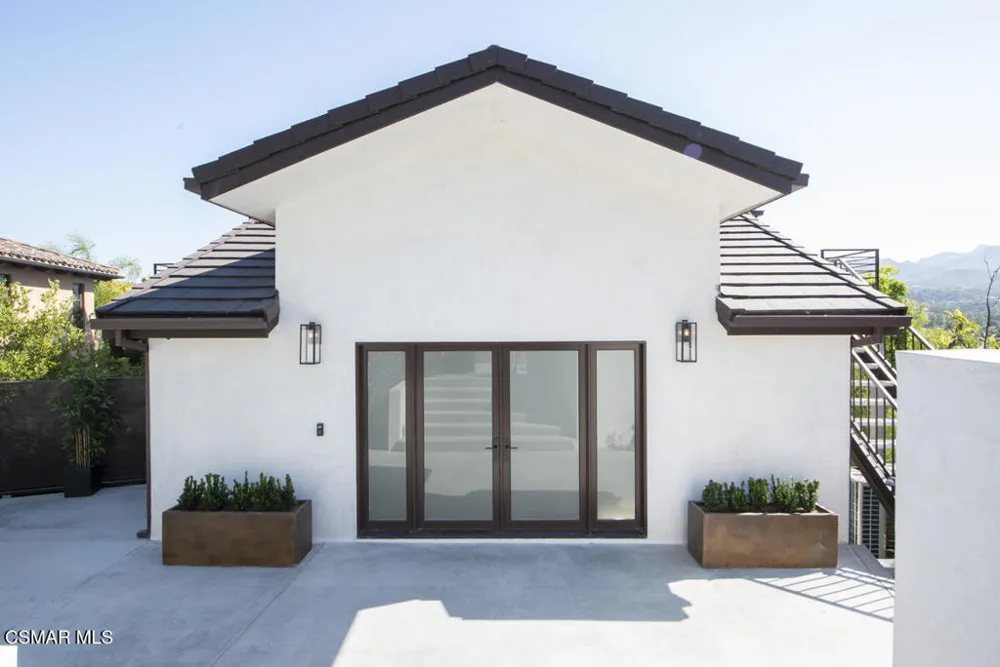 290 Lake Sherwood Drive Thousand Oaks, CA 91361