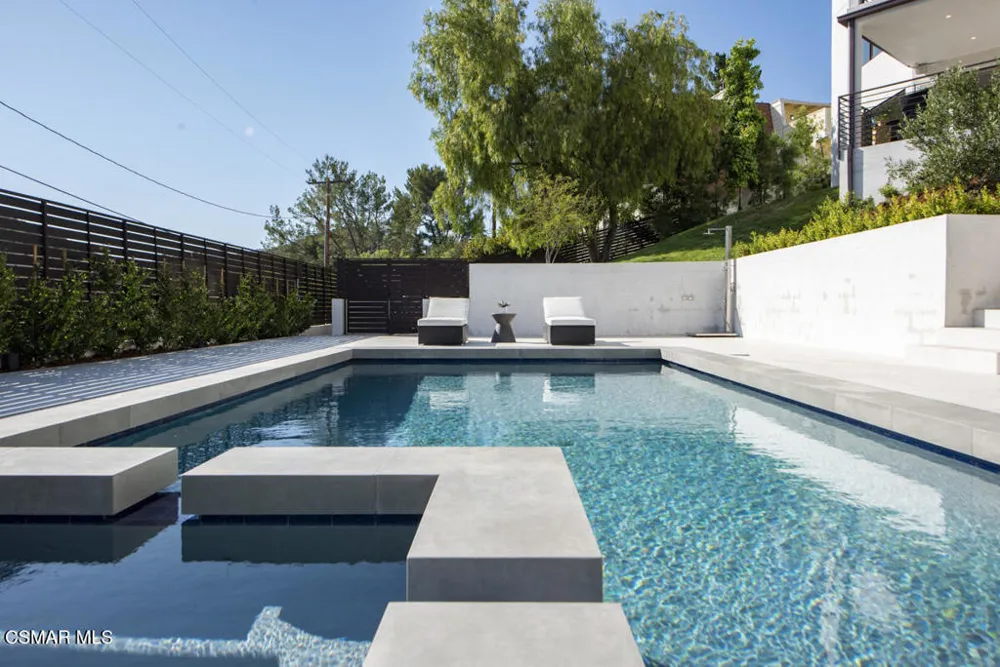 290 Lake Sherwood Drive Thousand Oaks, CA 91361
