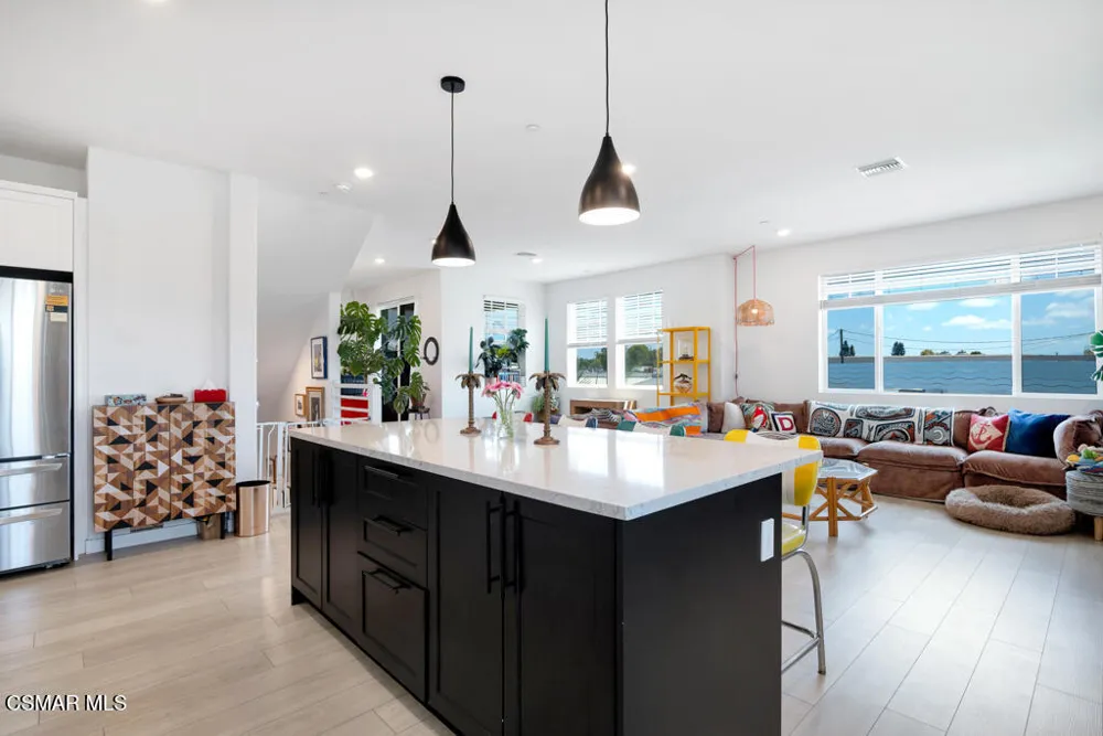 2742 Haley Point Drive #105 Ventura, CA 93003
