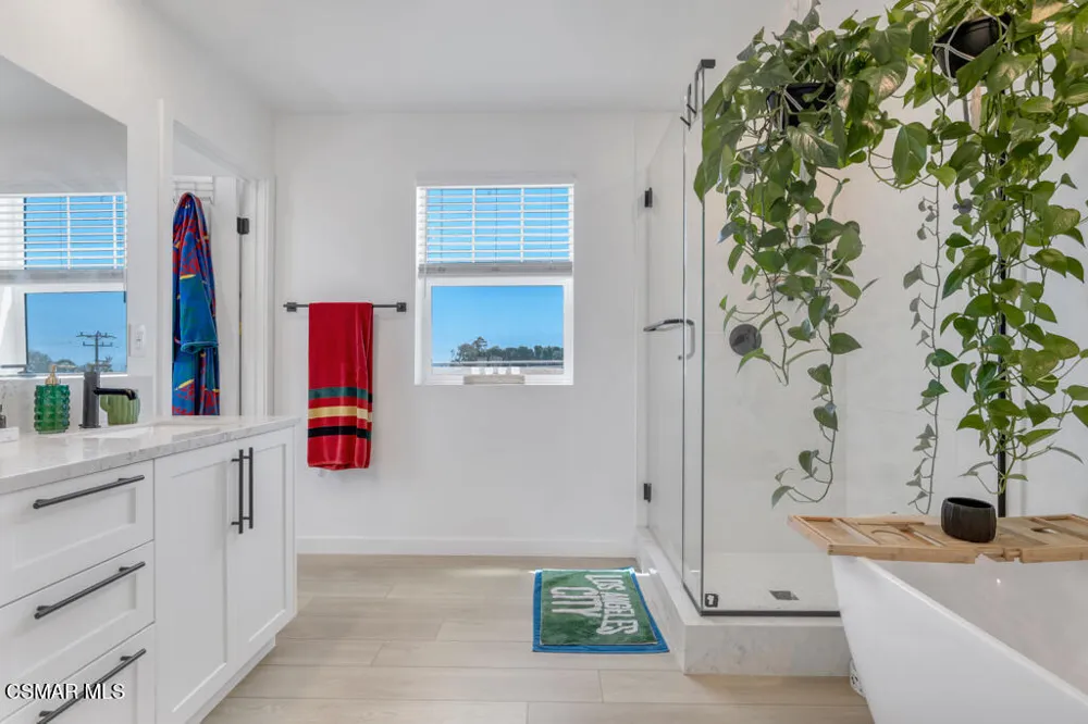 2742 Haley Point Drive #105 Ventura, CA 93003
