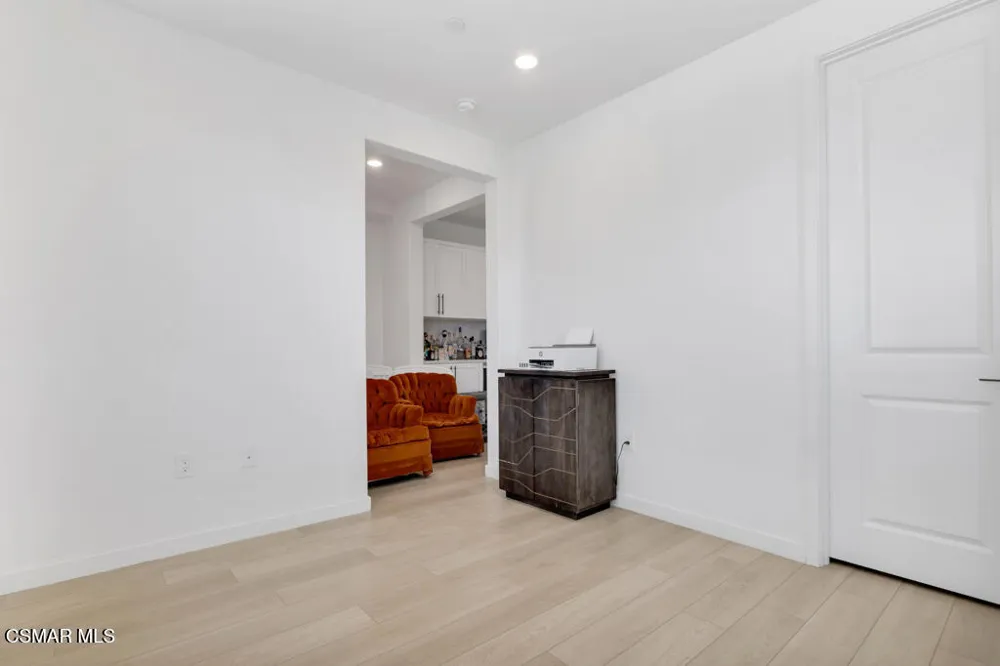 2742 Haley Point Drive #105 Ventura, CA 93003