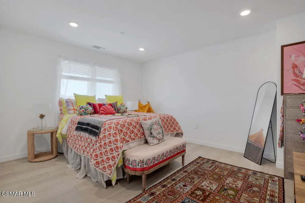 2742 Haley Point Drive #105 Ventura, CA 93003
