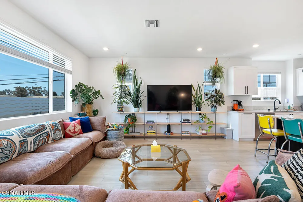 2742 Haley Point Drive #105 Ventura, CA 93003