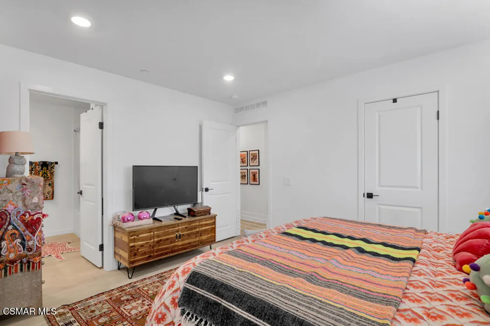 2742 Haley Point Drive #105 Ventura, CA 93003