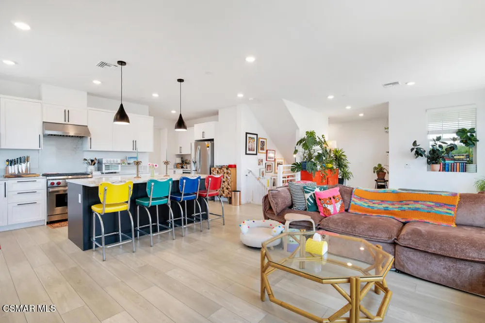 2742 Haley Point Drive #105 Ventura, CA 93003