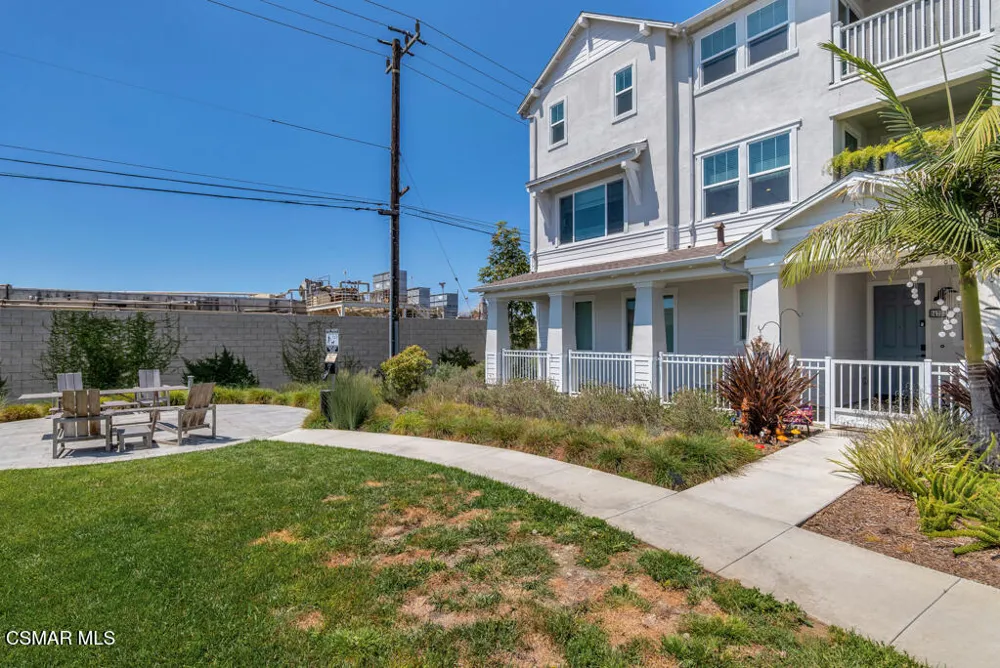 2742 Haley Point Drive #105 Ventura, CA 93003