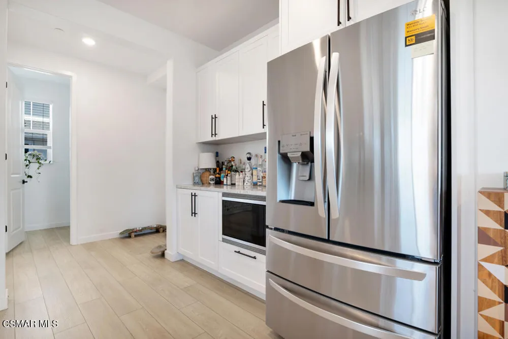 2742 Haley Point Drive #105 Ventura, CA 93003