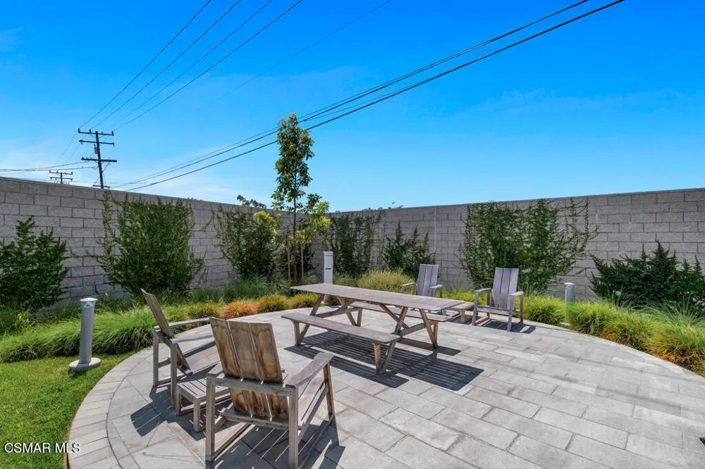 2742 Haley Point Drive #105 Ventura, CA 93003