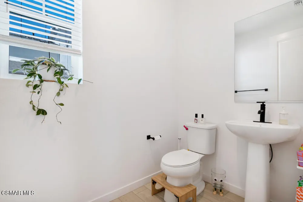 2742 Haley Point Drive #105 Ventura, CA 93003