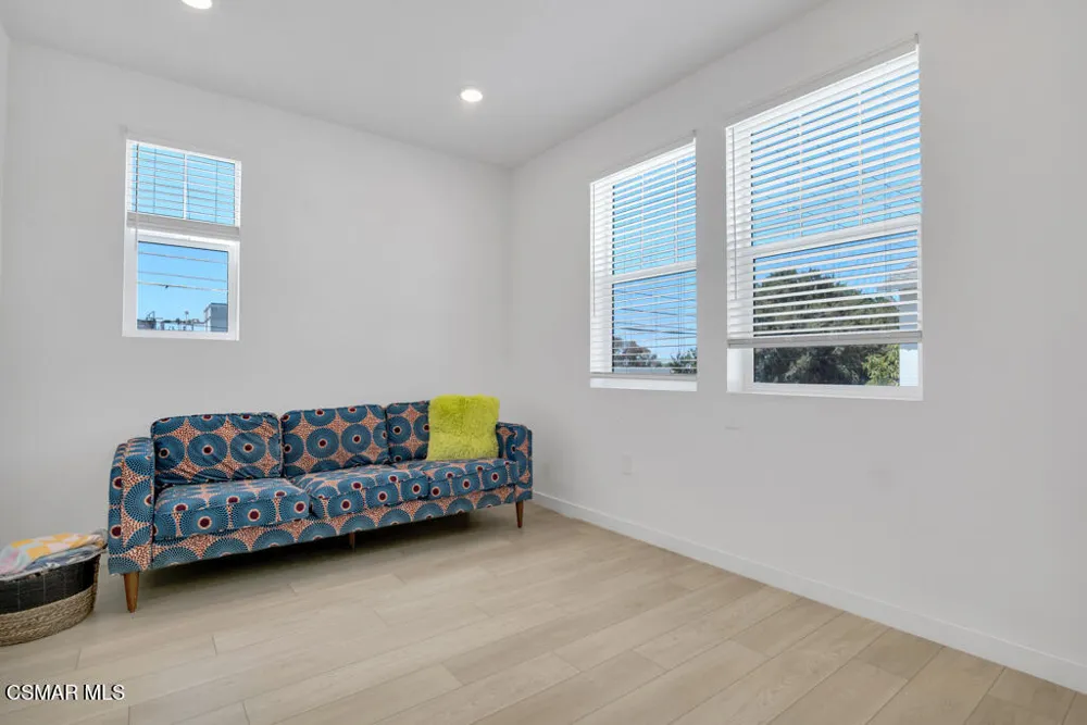 2742 Haley Point Drive #105 Ventura, CA 93003