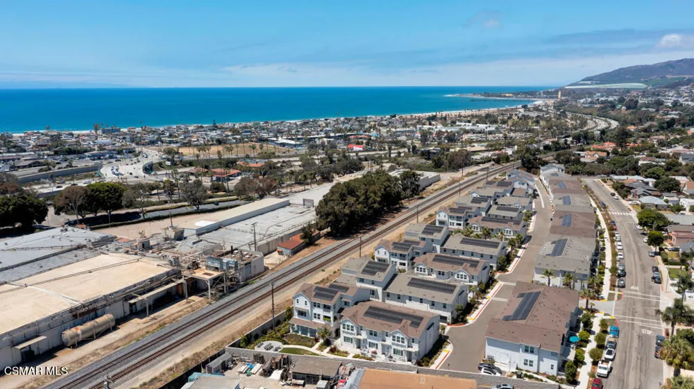 2742 Haley Point Drive #105 Ventura, CA 93003