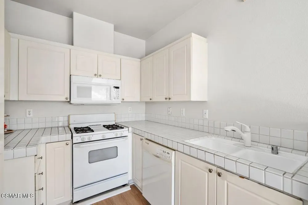 26963 Hillsborough Parkway #72 Valencia, CA 91354