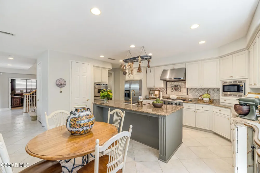 4567 Bristlecone Circle Moorpark, CA 93021
