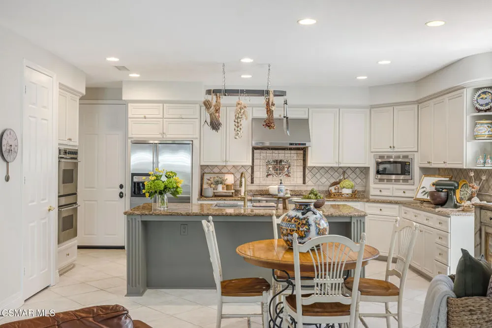 4567 Bristlecone Circle Moorpark, CA 93021