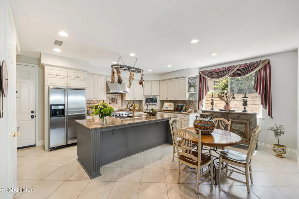 4567 Bristlecone Circle Moorpark, CA 93021