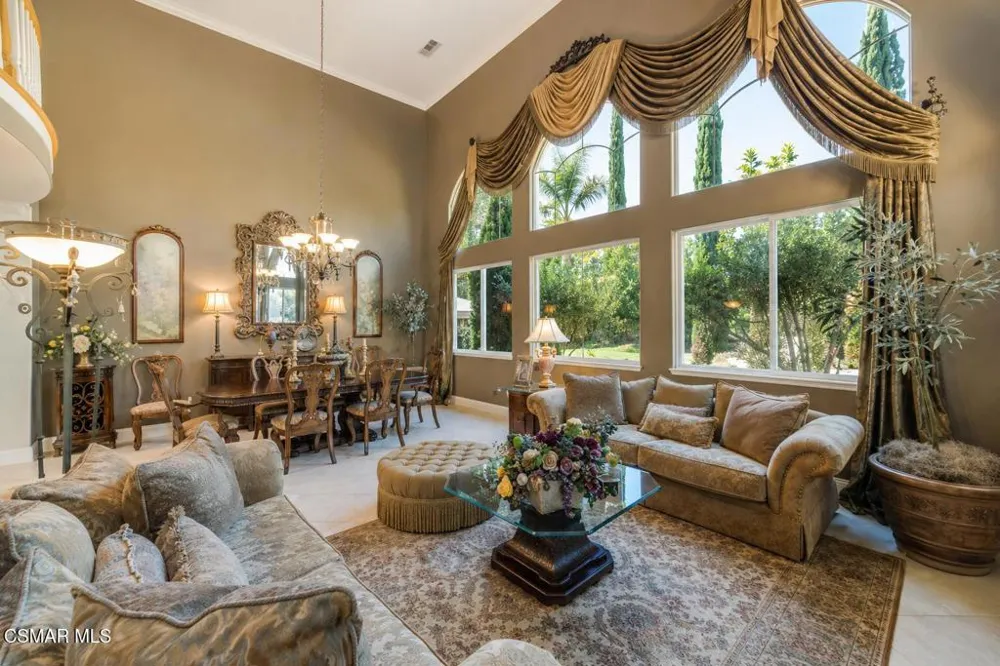 4567 Bristlecone Circle Moorpark, CA 93021