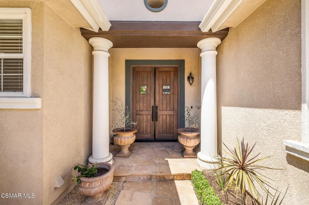 4567 Bristlecone Circle Moorpark, CA 93021