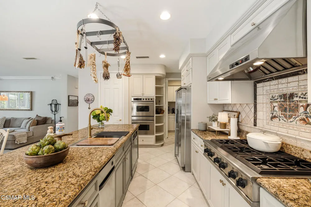 4567 Bristlecone Circle Moorpark, CA 93021