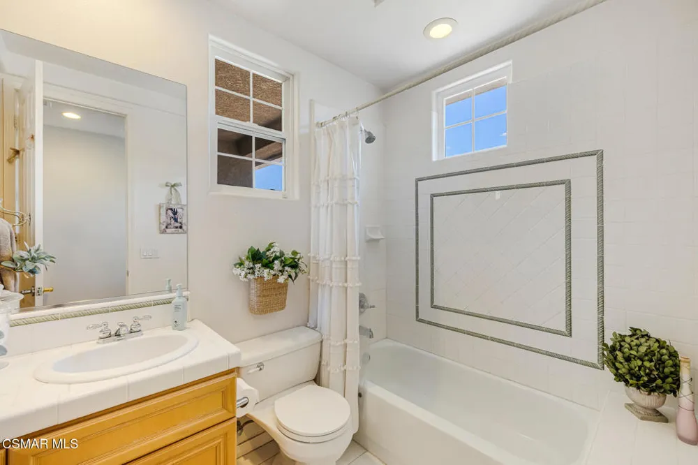 4567 Bristlecone Circle Moorpark, CA 93021